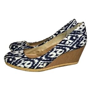 Giani Bernini Ozara  Blue Canvas Round Toe Wedges Size 8.5 M